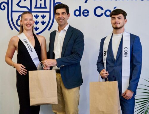 Miss Mister Coín 2025 recibidos por su Alcalde, Francisco Santos