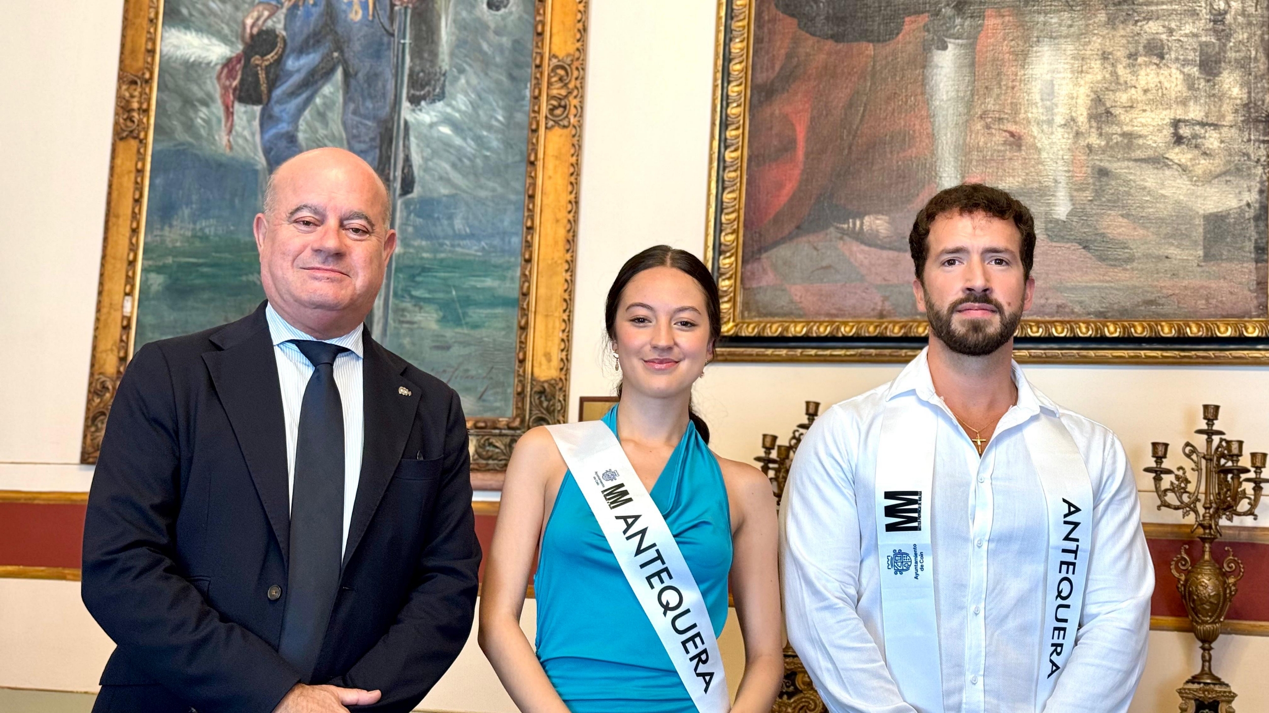 Manolo Baron Alcalde Ayuntamiento Antequera Recepcion Miss Mister Antequera 2025 Angela Martinez Manuel Calatrava Miss Mister Provincia de Malaga 2025 en Coin 1